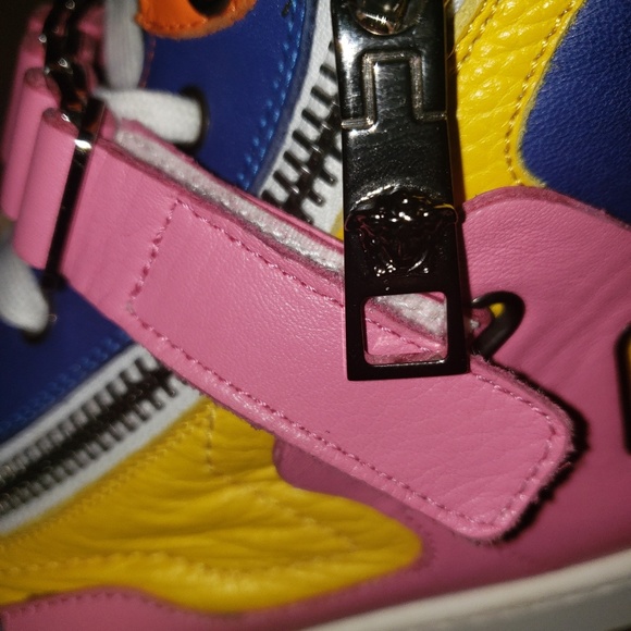 Versace Sneakers - Picture 3 of 4
